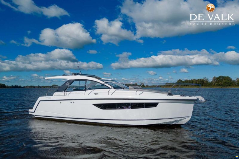 Sealine S330