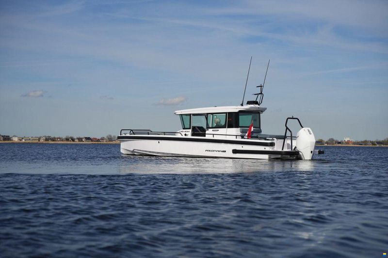 Axopar 28 Cabin