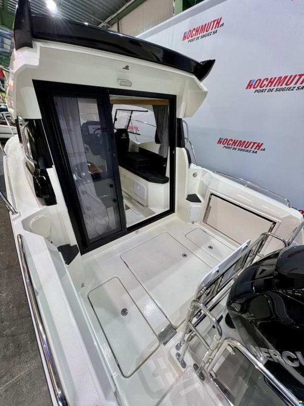 Parker 750 Cabin Cruiser