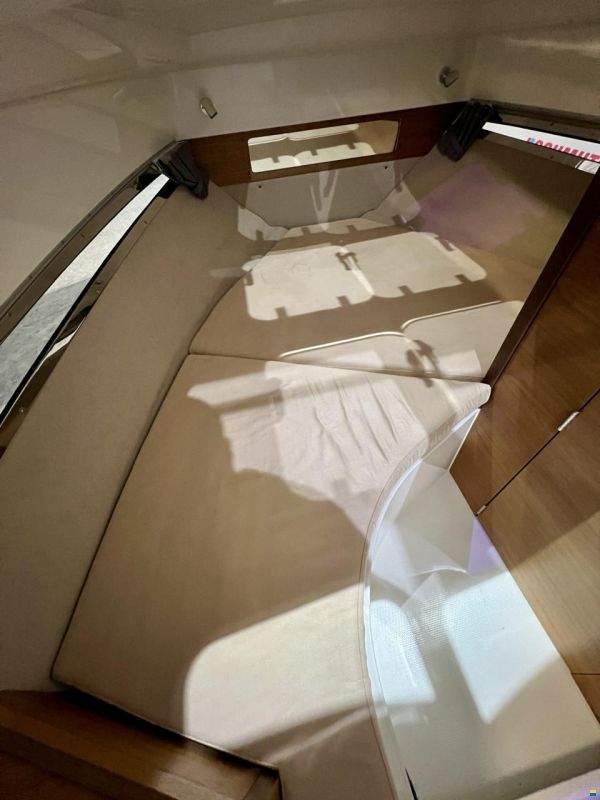 Parker 750 Cabin Cruiser