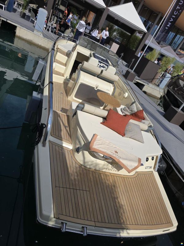 Invictus 280 GT