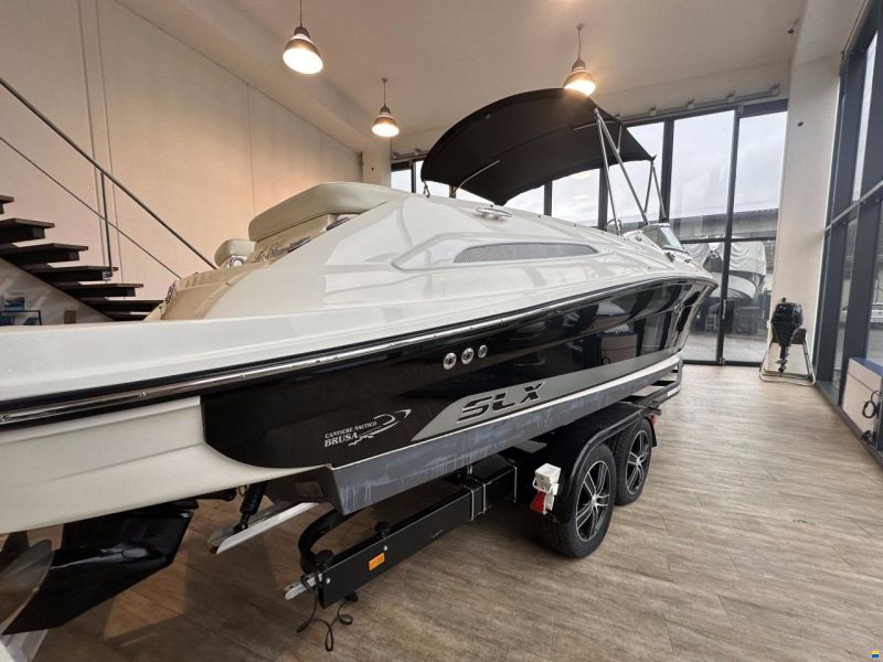 Sea Ray 250 SLX