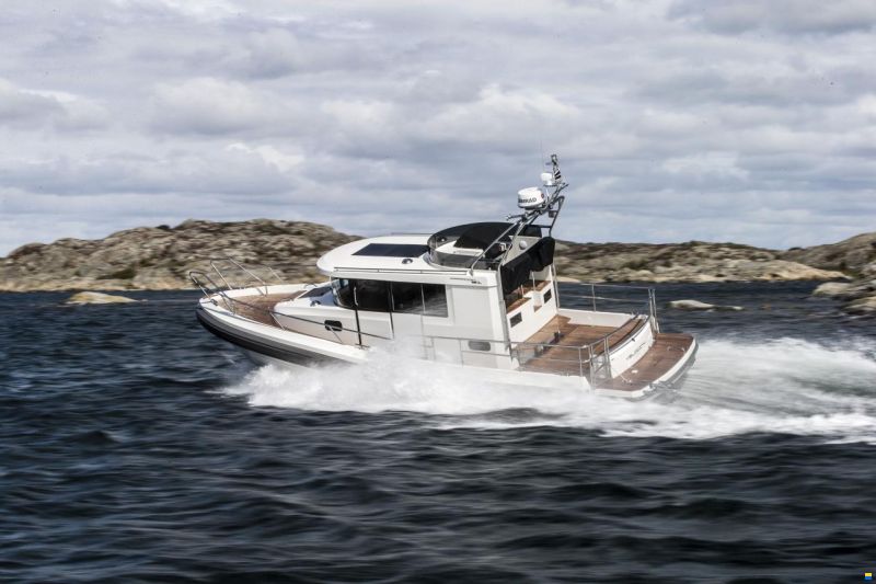 Paragon Yachts 31 Flybridge