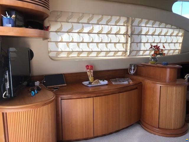 Azimut 46E