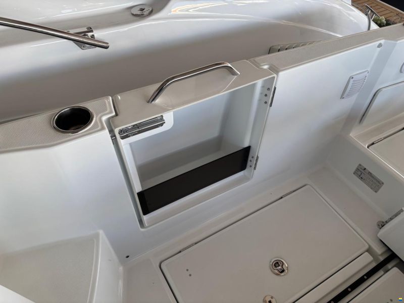 Beneteau Antares 7 OB V2 mit DF200APX