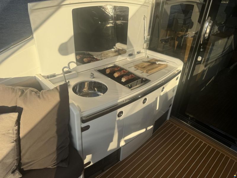 Princess V 70
