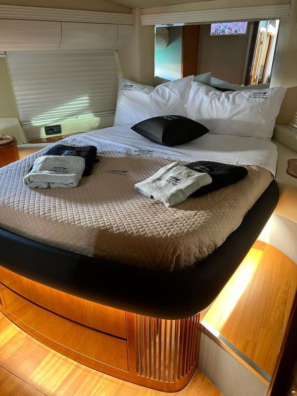 Azimut AZ 52