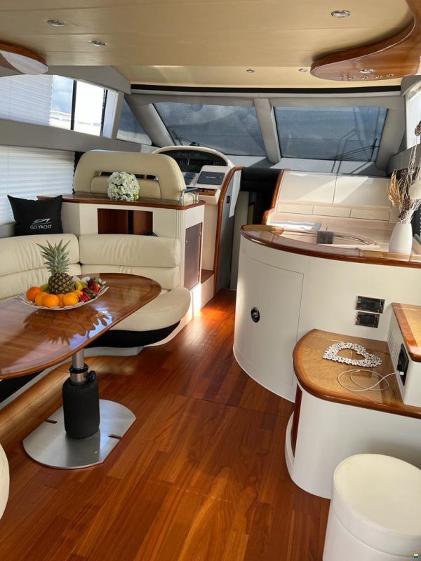 Azimut AZ 52