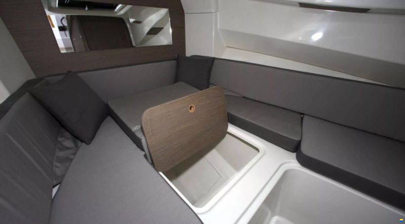 Zodiac N-ZO 700 Cabin