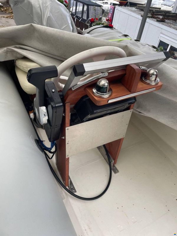Bombard EXPLORER 420