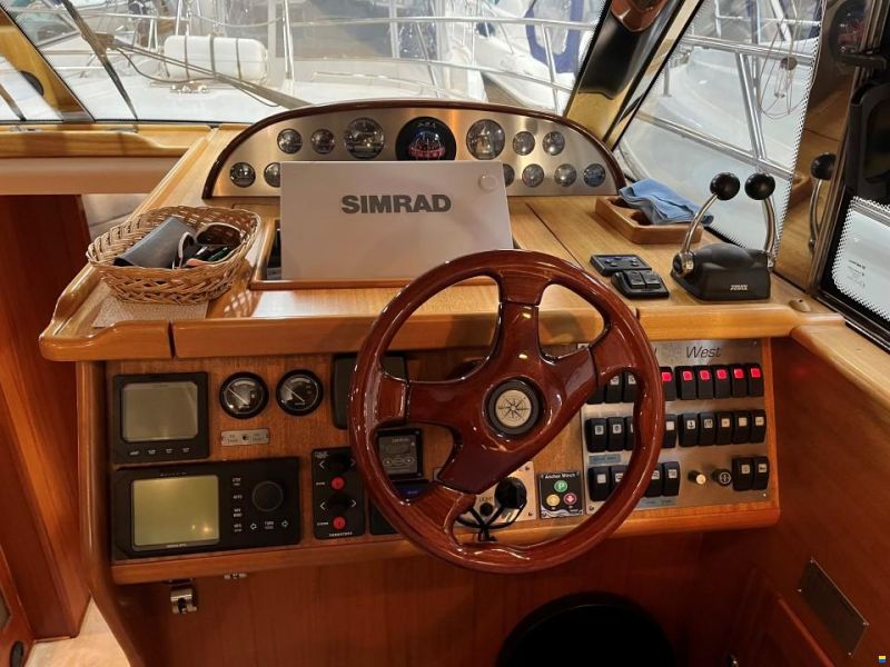 Nord West 390 Flybridge