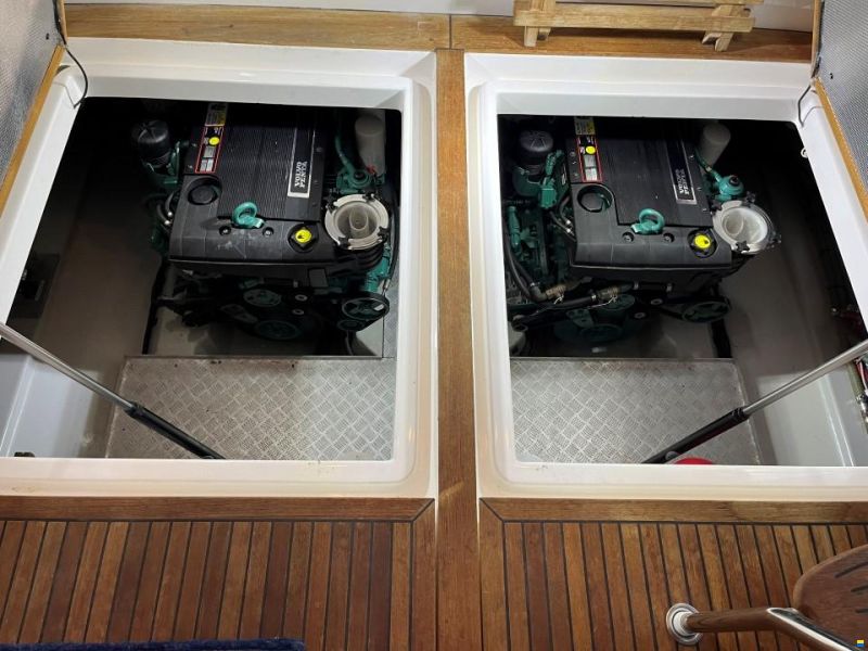 Nord West 390 Flybridge