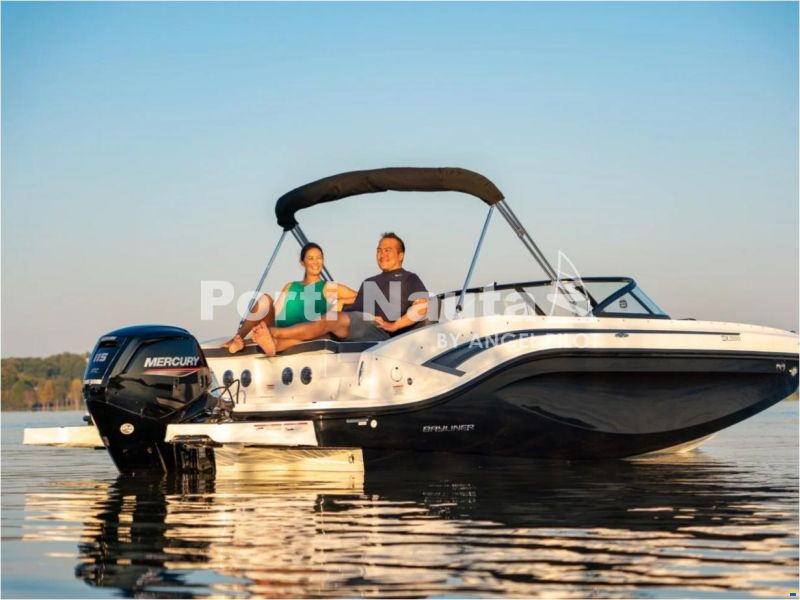 Bayliner Deck Boat DX 2000 OB