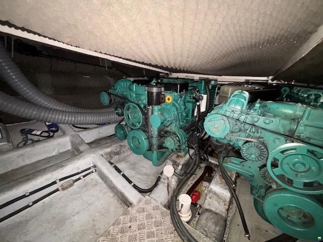 Astondoa 40 open