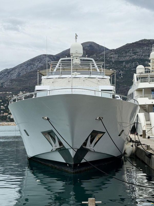 Heesen 83