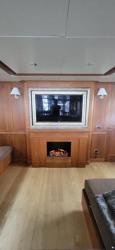Heesen 83