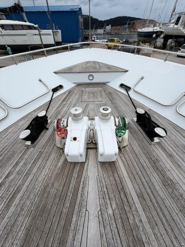 Heesen 83