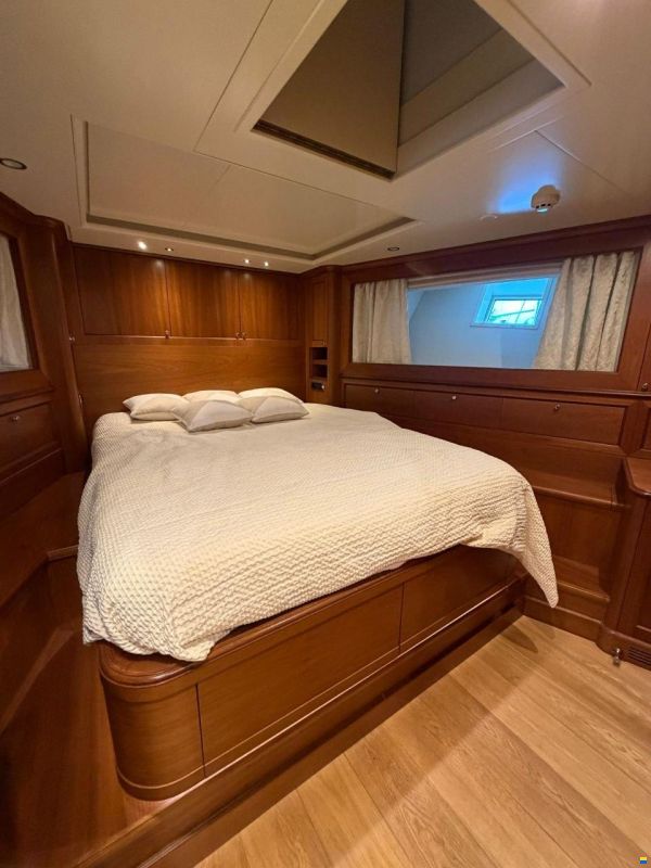 Heesen 83