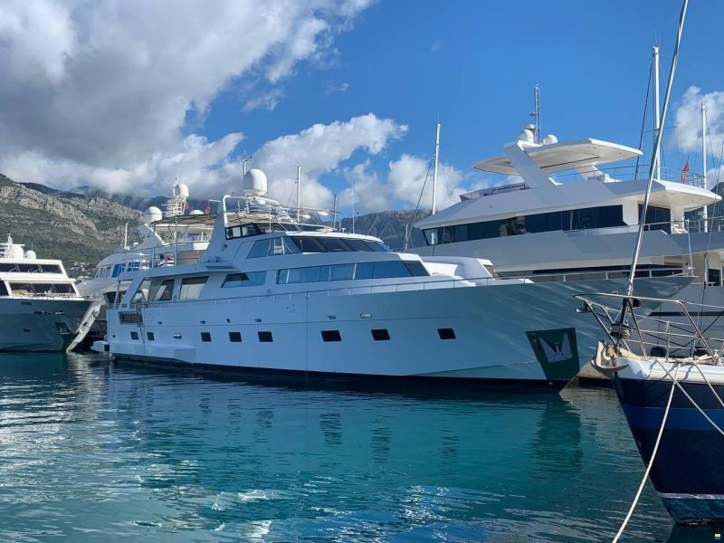 Heesen 83