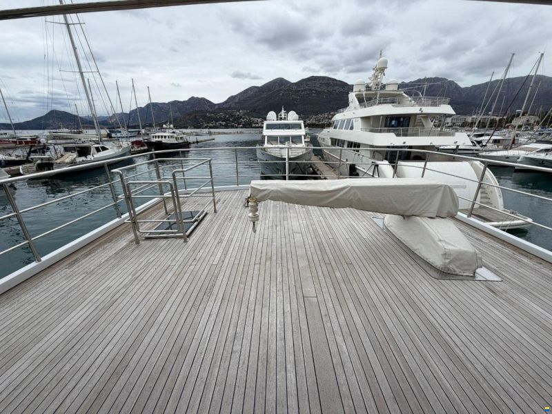 Heesen 83