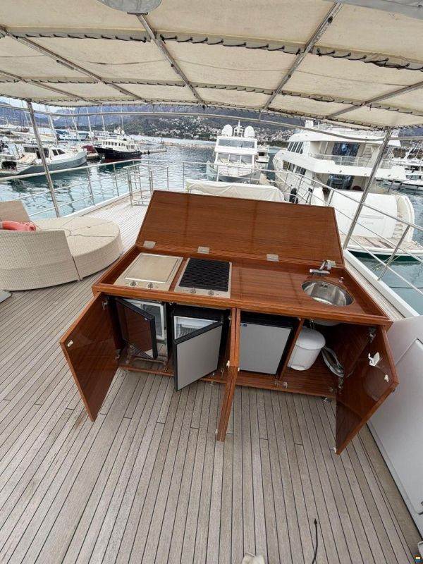 Heesen 83