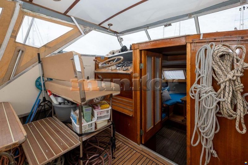 Coronet 33