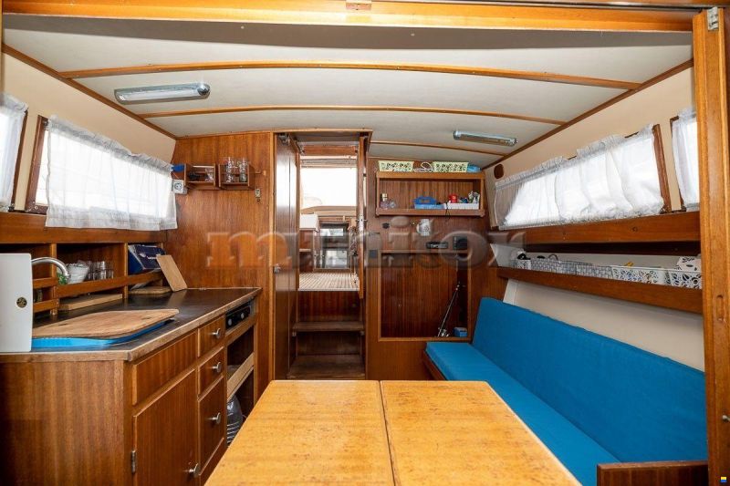Coronet 33