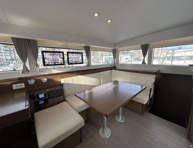 Lagoon 40