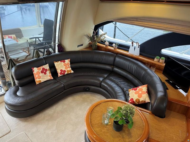 Azimut 55