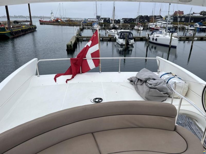 Azimut 55