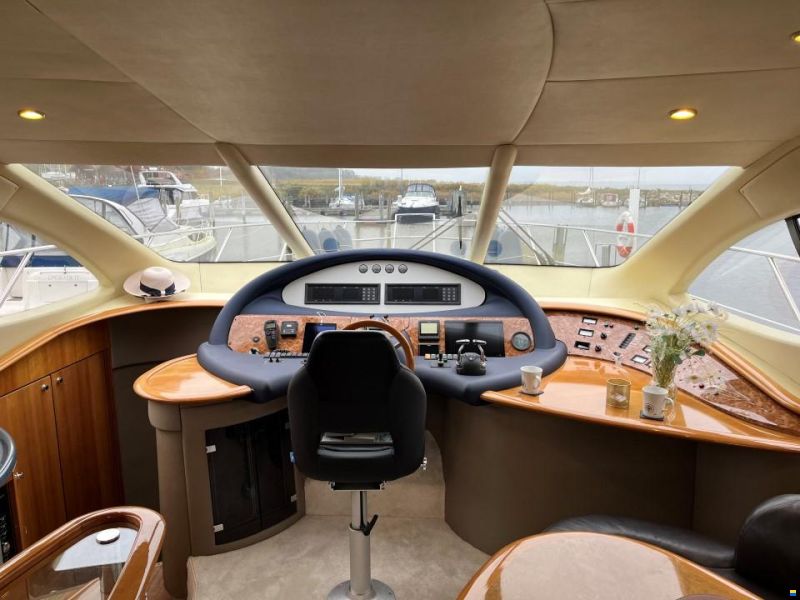 Azimut 55