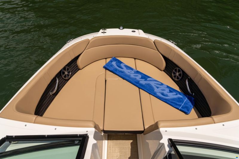 Sea Ray SPX 230 Europe