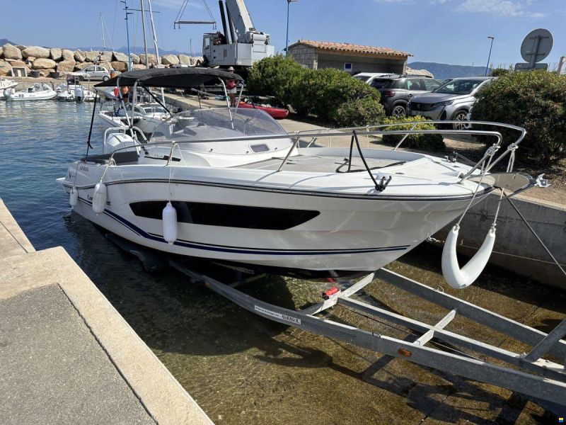 Jeanneau Cap Camarat 7.5 WA