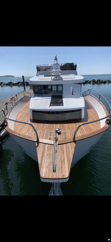 Delphia 1200 Bluescape Fly