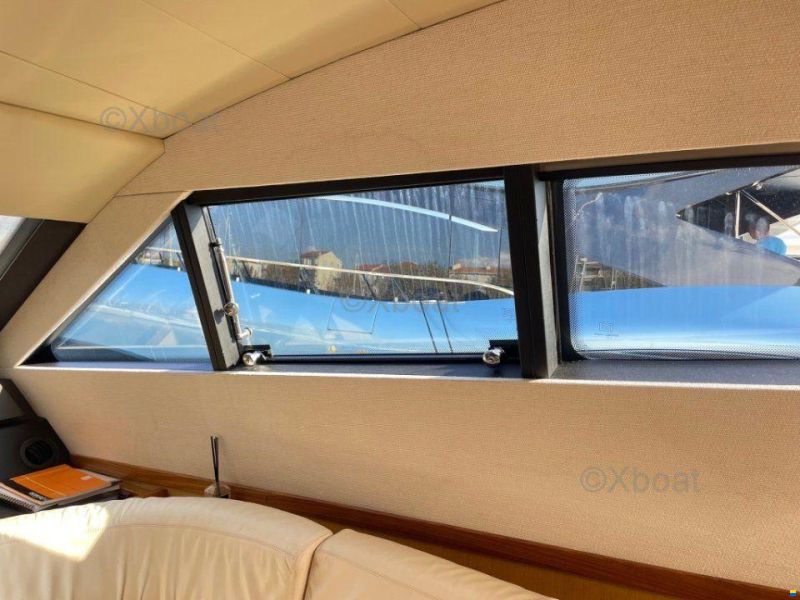 Ferretti 681