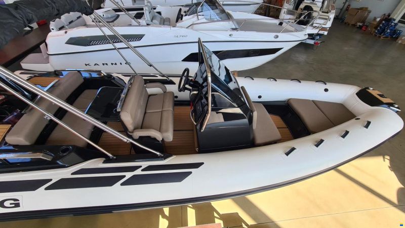 Brig Inflatable Boats Eagle 6.7H + Suzuki DF175AP