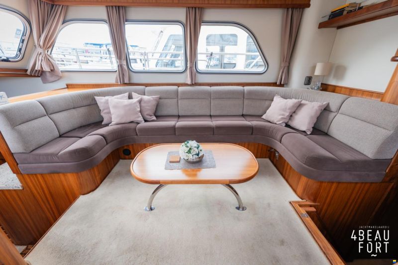 Aquanaut Privilege 1350