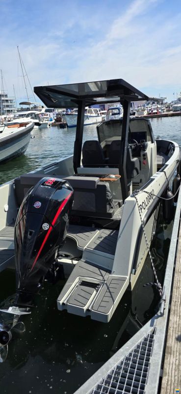 Veloce Yachts V750 HARDTOP