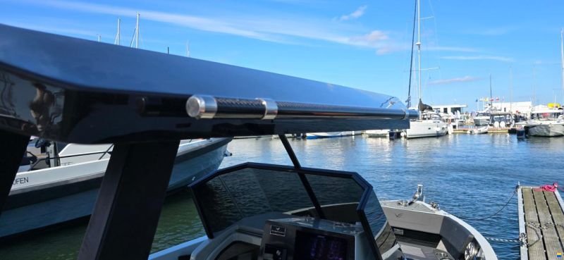 Veloce Yachts V750 HARDTOP