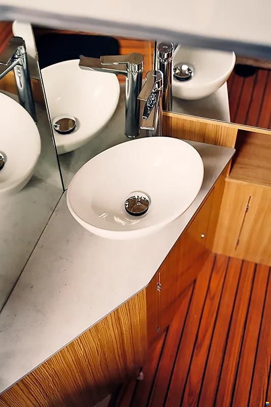 Veloce Yachts V750 HARDTOP