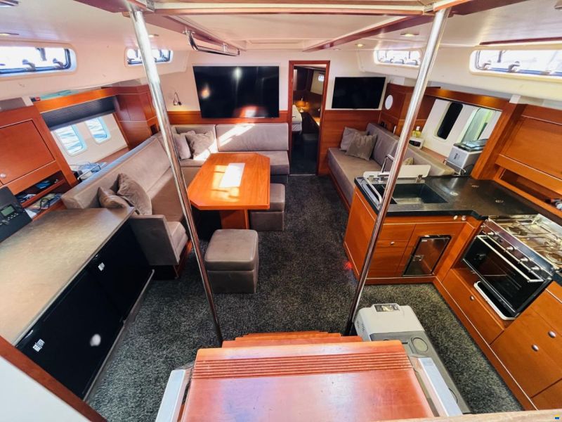 Hanse 545