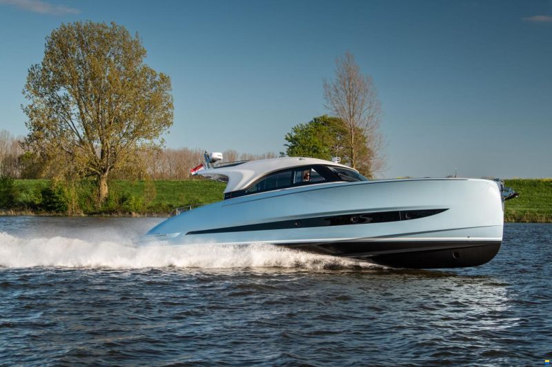 Solaris Power 48 Lobster