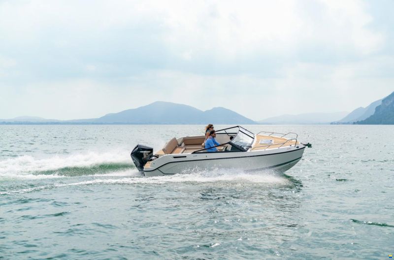 Quicksilver Activ 675 Cruiser