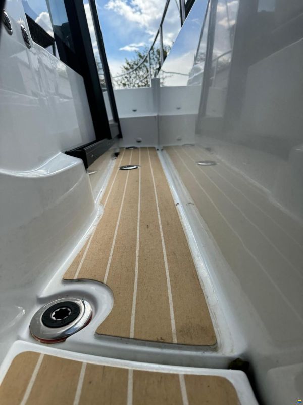 Jeanneau Merry Fisher 895