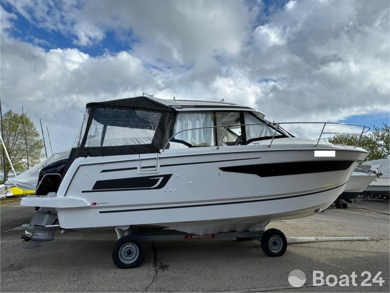 Jeanneau Merry Fisher 895