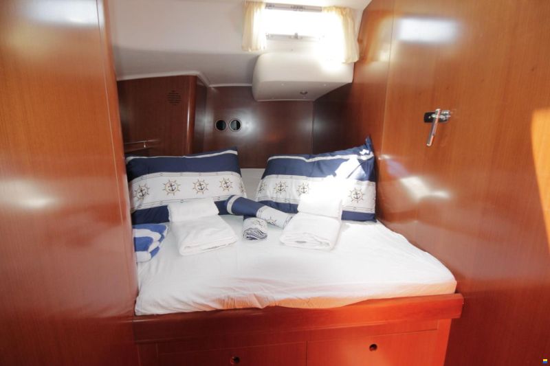 Beneteau 57