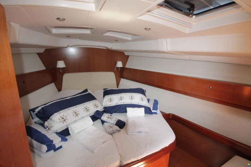 Beneteau 57