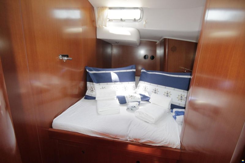 Beneteau 57