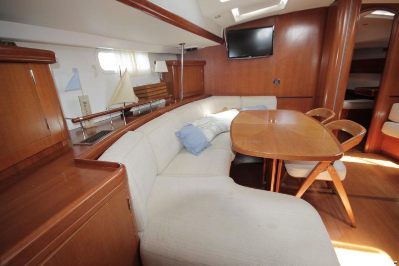 Beneteau 57