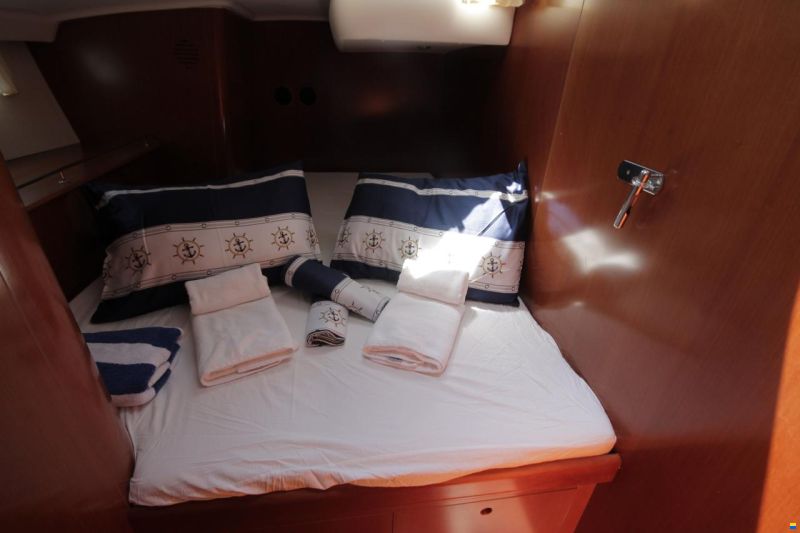 Beneteau 57